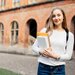 Asistenta, rezidenta, studenta medicina ca insotitoare domn batran 2-3 ore.